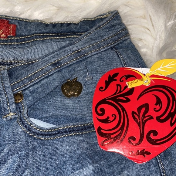 Apple bottom jeans capris - Picture 3 of 6